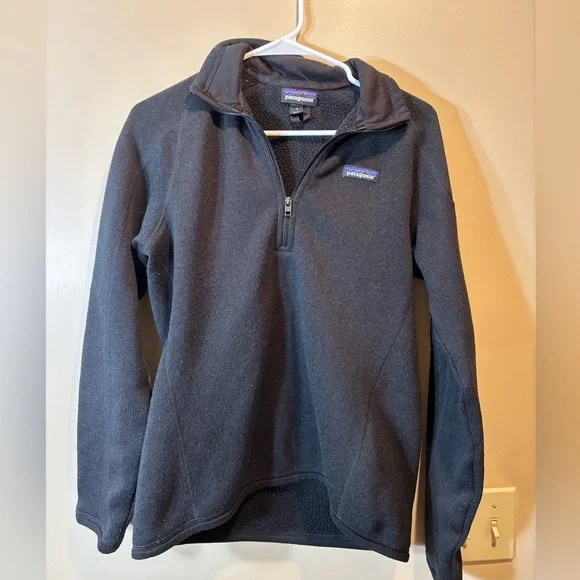 Patagonia Women’s Black Better Sweater! - Picture 1 of 7